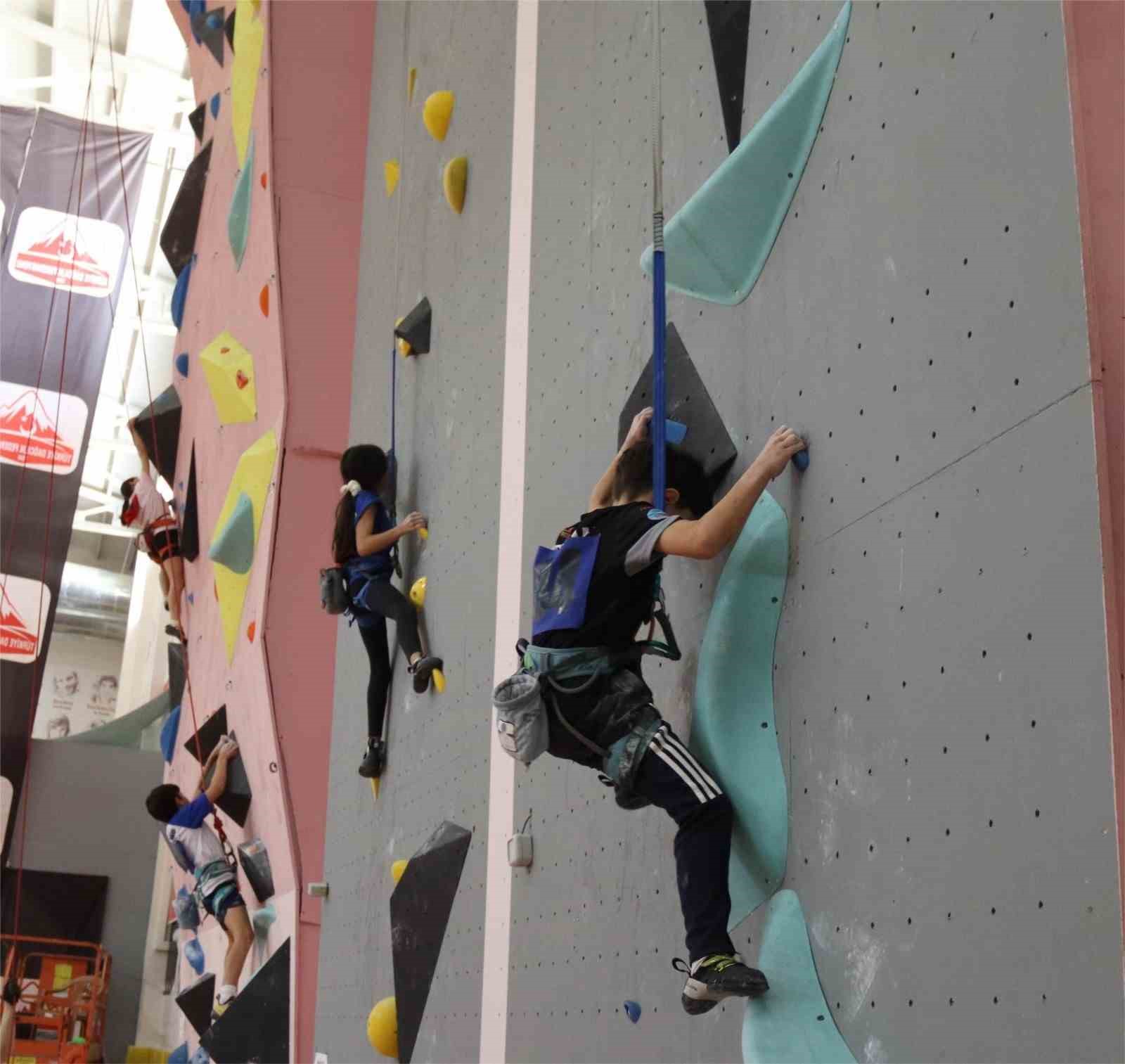 Elazığ’da dağcılık müsabakaları sona erdi