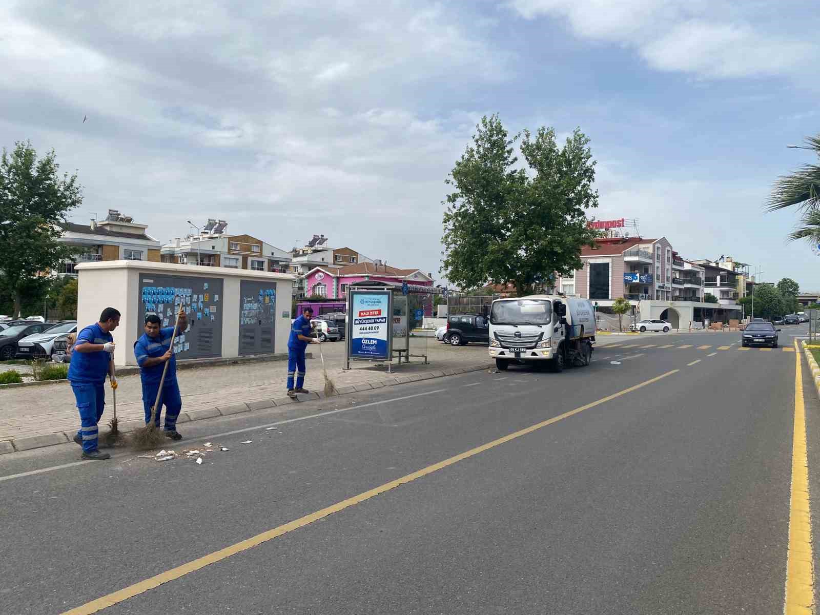 Aydın Büyükşehir Belediyesi ekipleri kent genelinde çalışmalarını sürdürüyor
