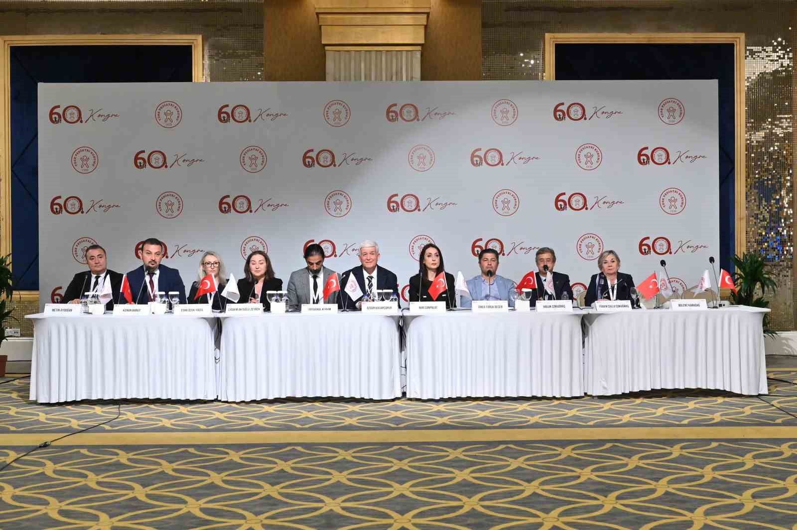 Çocuk sağlığının geleceği masaya yatırıldı
