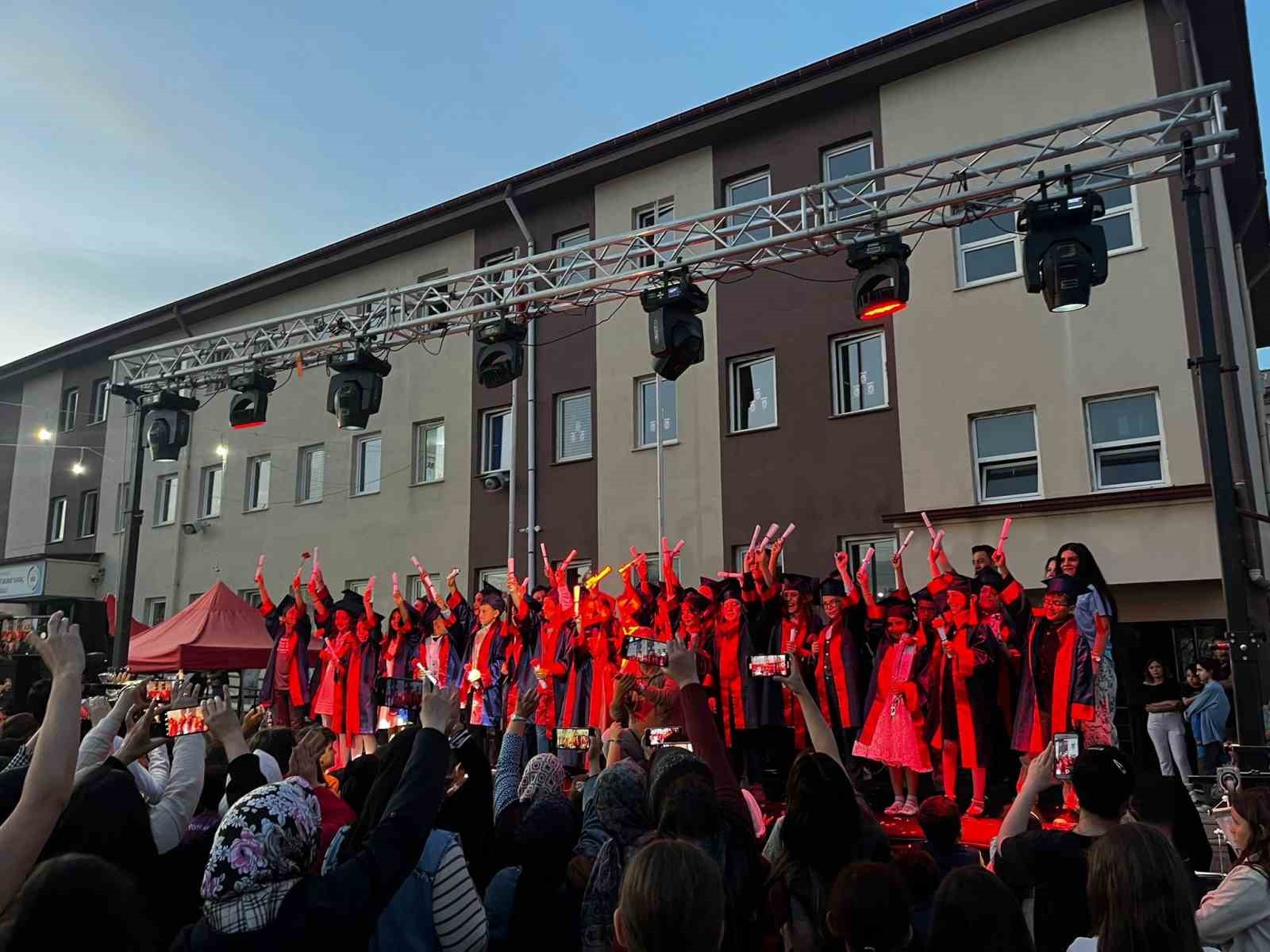 Şehit Murat Saraç İlkokulu’nda Bahar Şenliği
