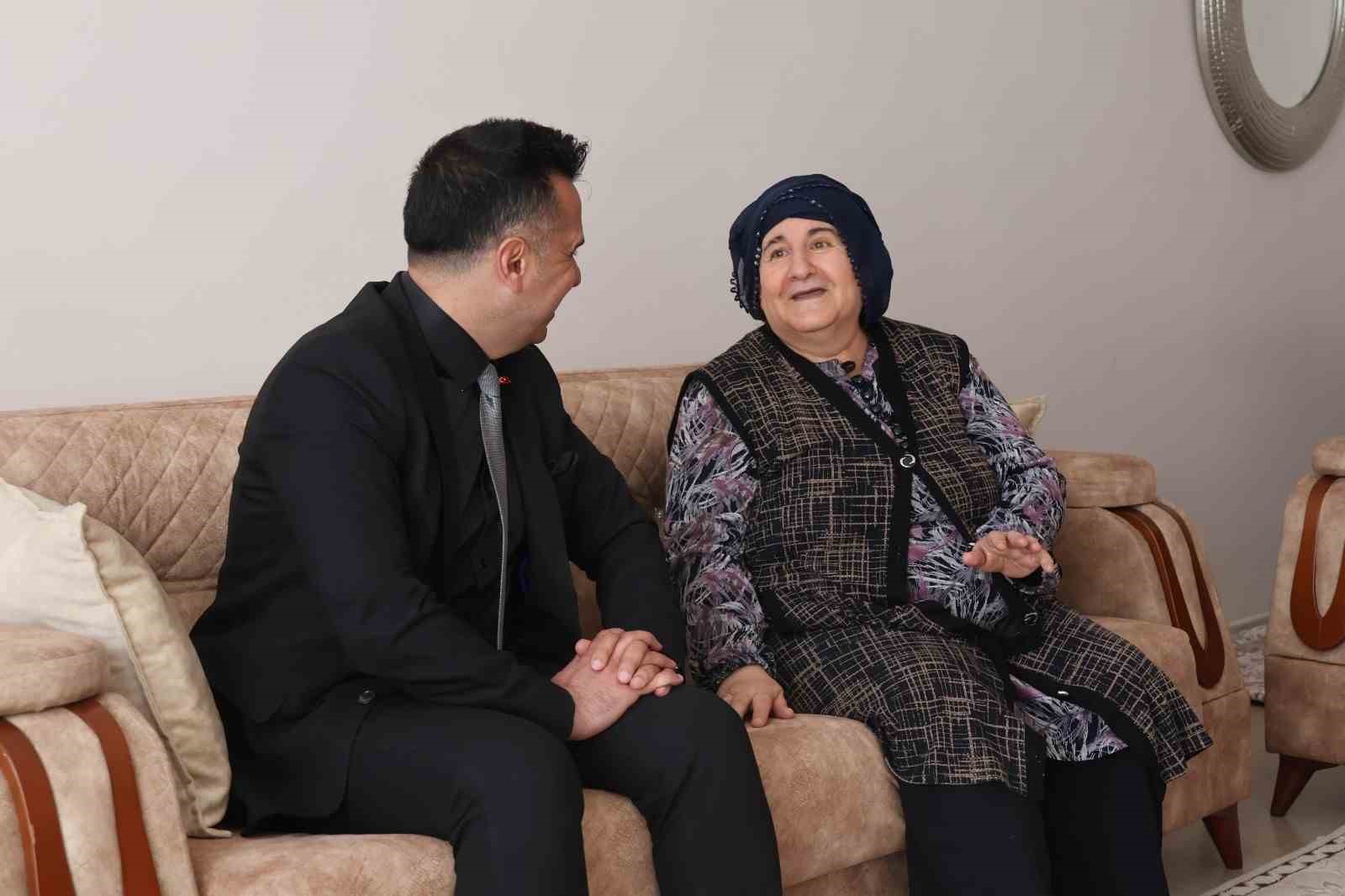 Anneler Günü’nde şehit ailelerine anlamlı ziyaret