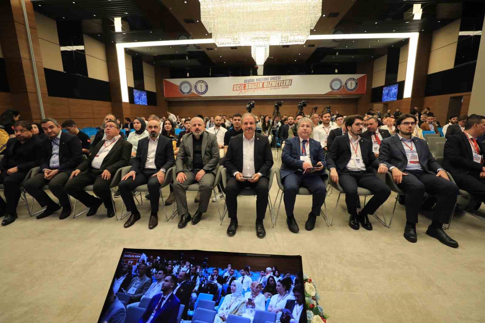 Sağlık-Sen’den "Ulusal Hastane Öncesi Acil Sağlık Hizmetleri Kongresi"
