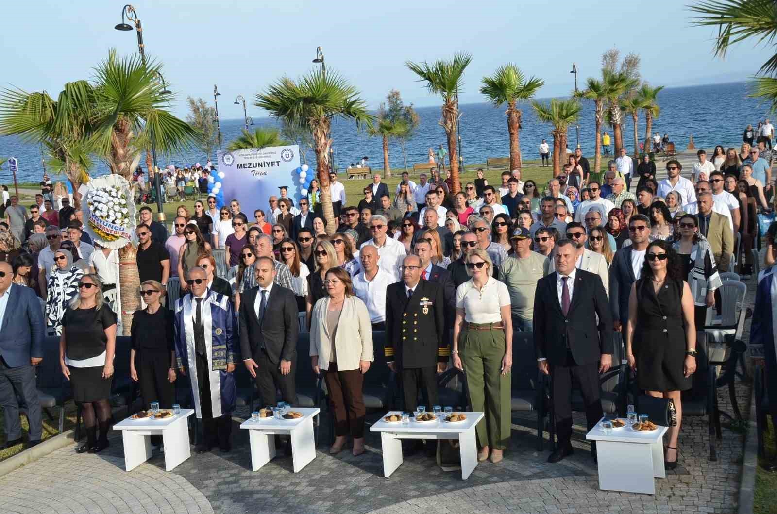 Didim MYO’da 140 öğrenci kep attı
