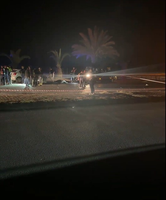 Alanya&rsquo;da servis aracı otomobille &ccedil;arpıştı: 2 &ouml;l&uuml;, 6 yaralı
