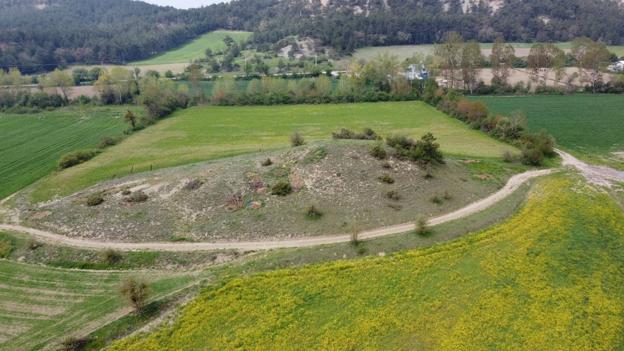 Roma Dönemi’ne ait Kilözü Tümülüsü 1.derece arkeolojik sit alanı ilan edildi
