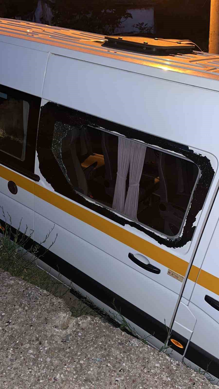 Manisa&rsquo;da 13 araca zarar veren şahıs hastaneye yatırıldı
