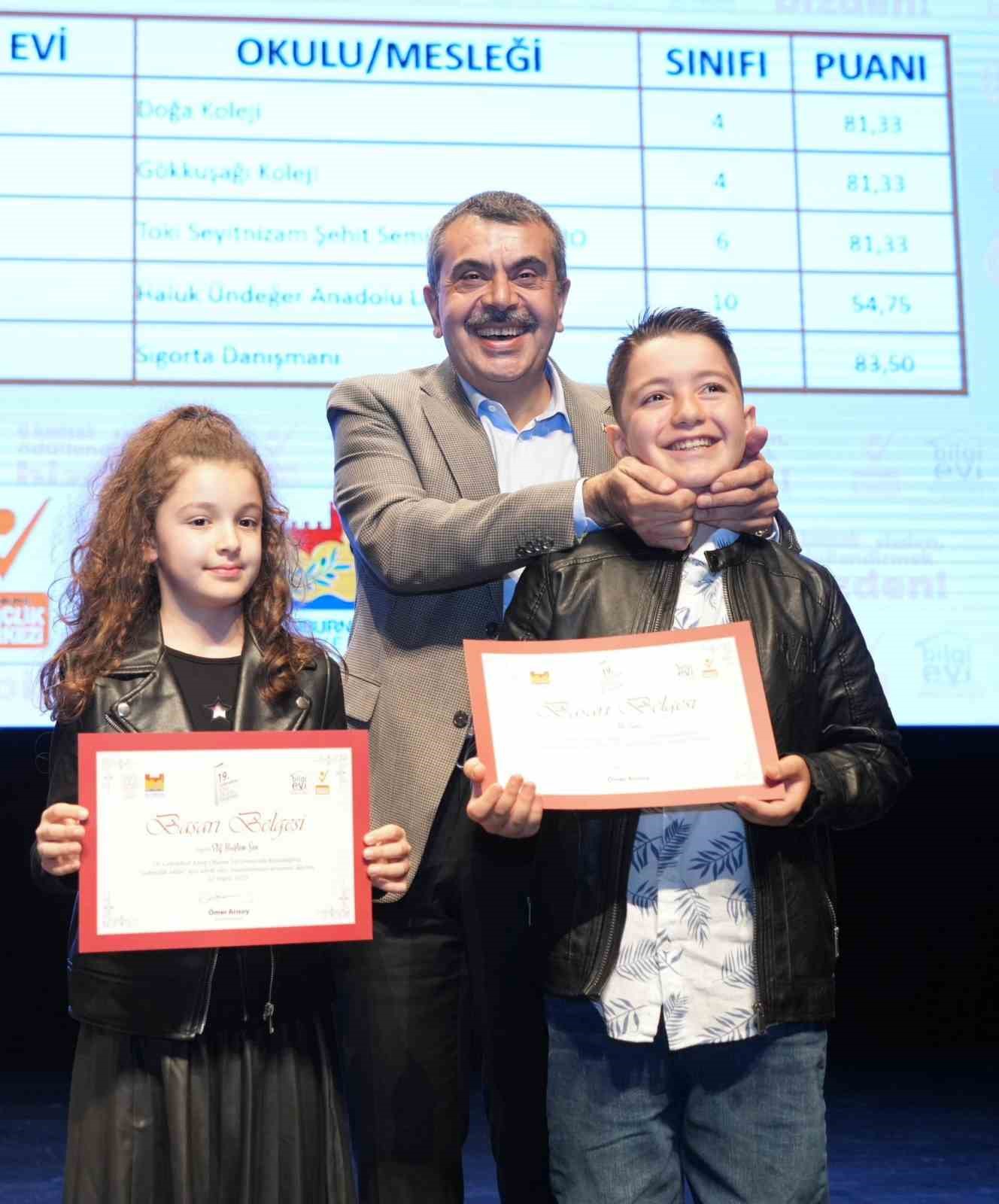 Milli Eğitim Bakanı Tekin: "Okuduğunu anlayabilen, analiz yapabilen, yorumlayabilen çocuklarımız olsun istiyoruz"
