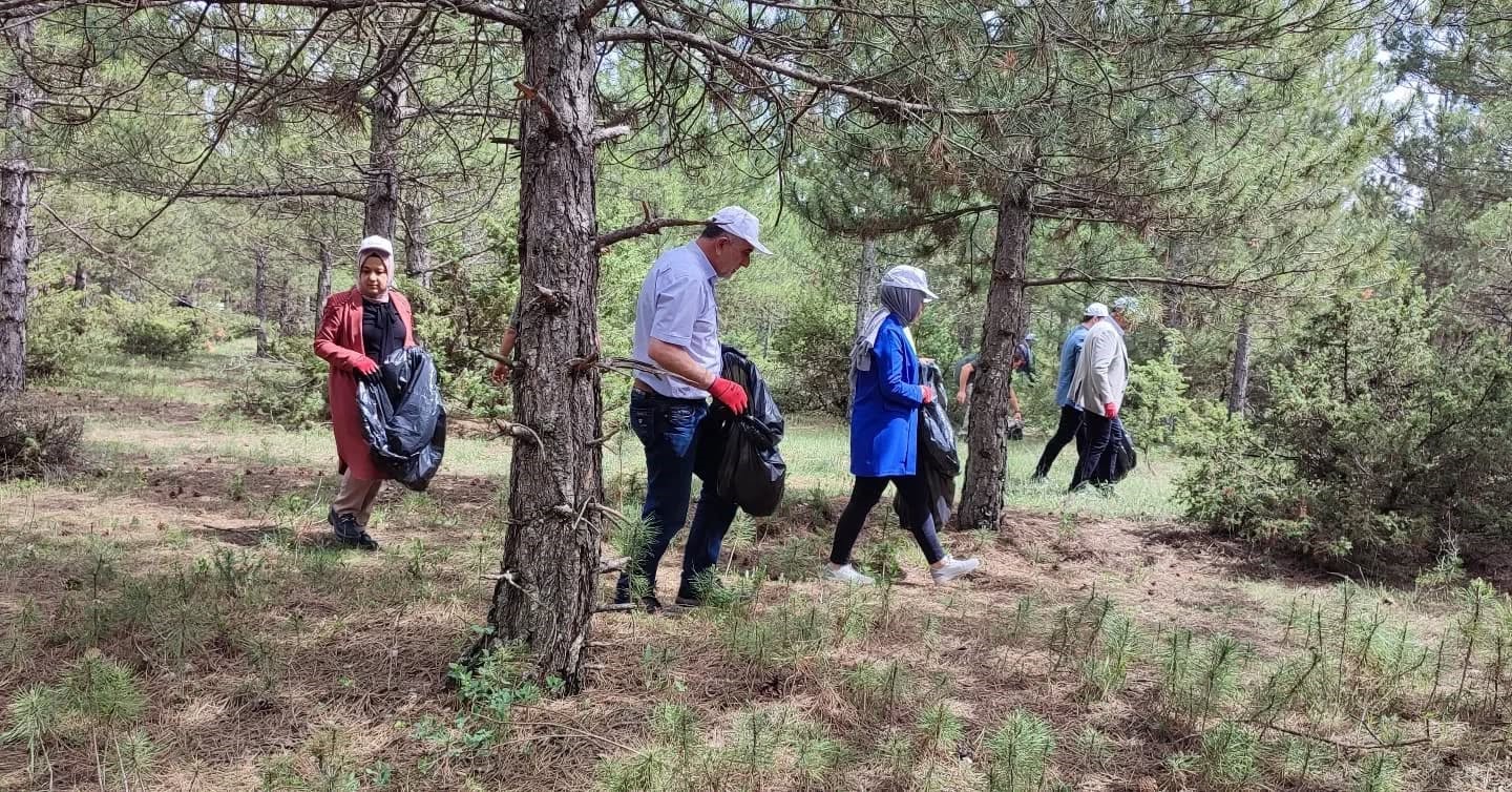 Altıntaş&rsquo;ta "Orman Benim" kampanyası
