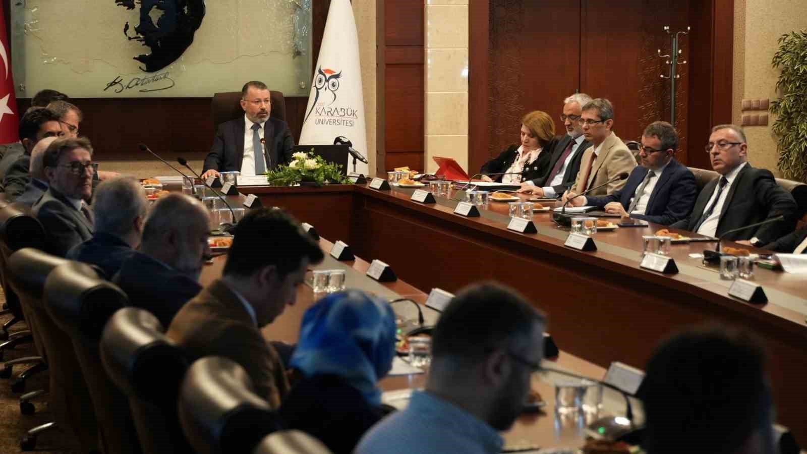 KBÜ Senatosu Mayıs ayı toplantısında bilimsel başarılar öne çıktı