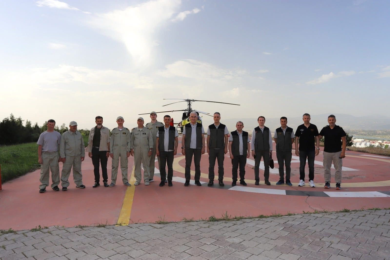 Orman Genel M&uuml;d&uuml;r&uuml; Karacabey, Denizli&rsquo;de orman yangınlarını &ouml;nlemede gayret g&ouml;steren muhtarlarla bir araya geldi

