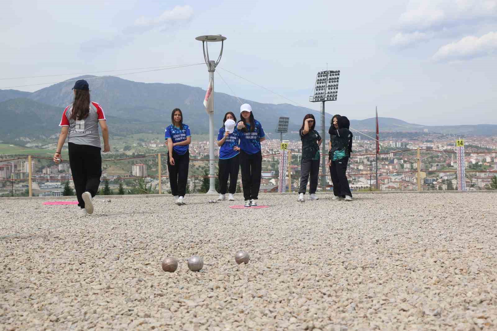 Karab&uuml;k&rsquo;te ilk kez d&uuml;zenlenen Bocce B&ouml;lge Şampiyonası devam ediyor
