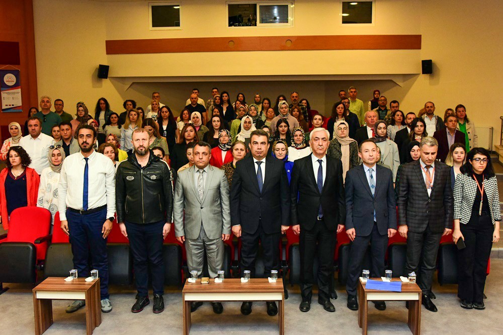 Kastamonu Üniversitesi’nde Dijital Yeterlilik Konferansı ve Çalıştayı yapıldı
