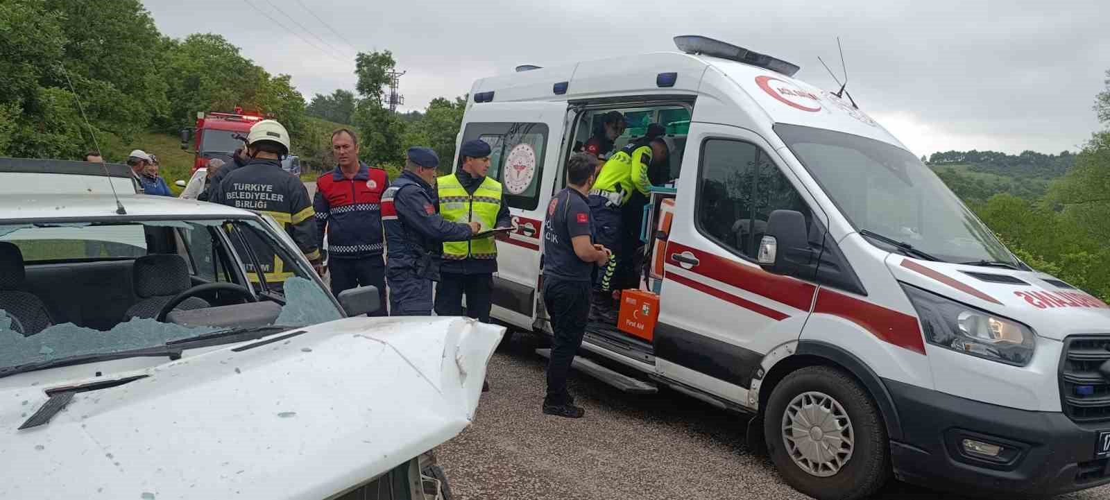 &Ccedil;an&rsquo;da trafik kazası: 2 yaralı
