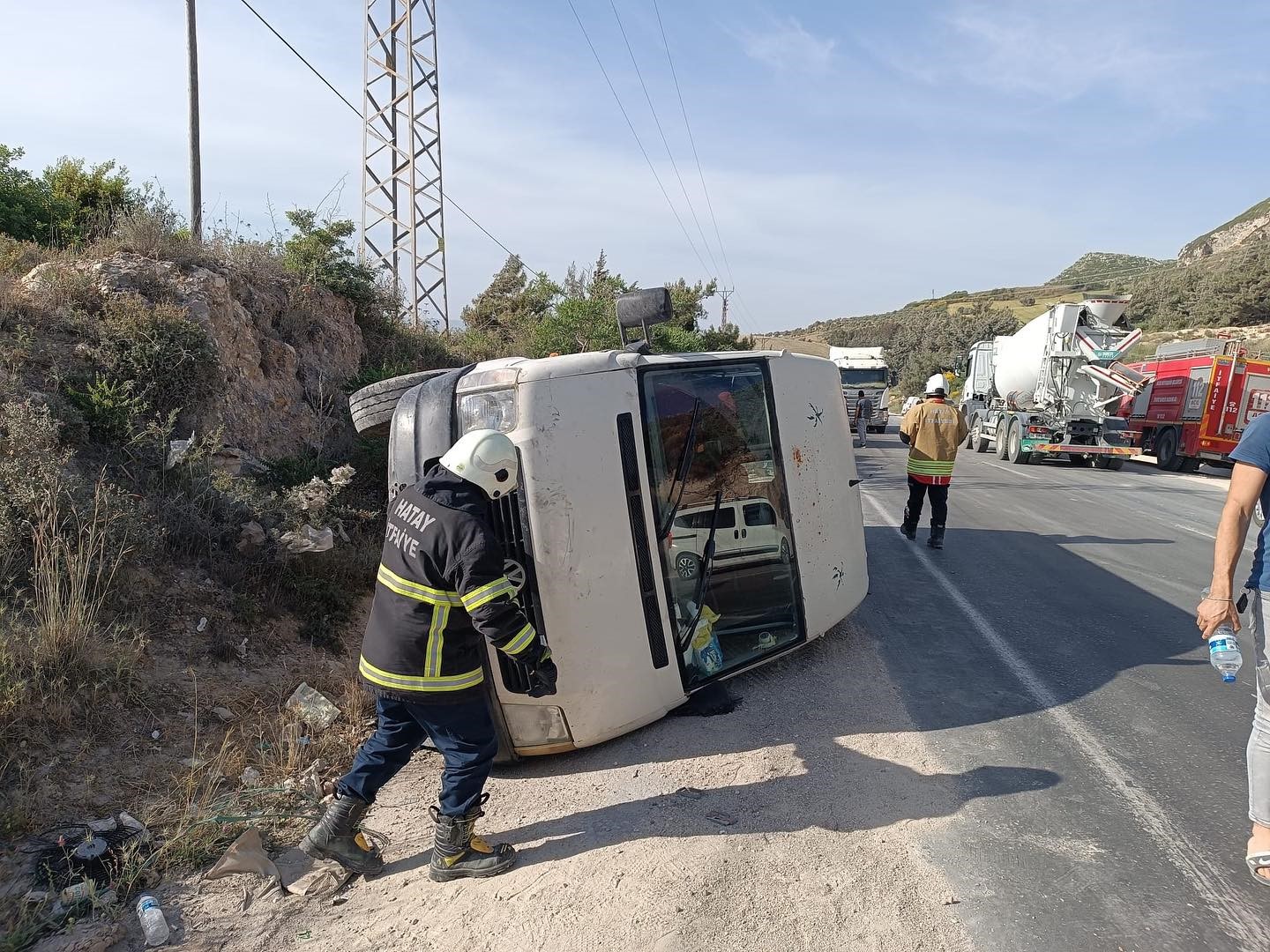 Hatay'da meydana gelen kaza sonucu 3 kişi yaralandı - İhlas Haber Ajansı