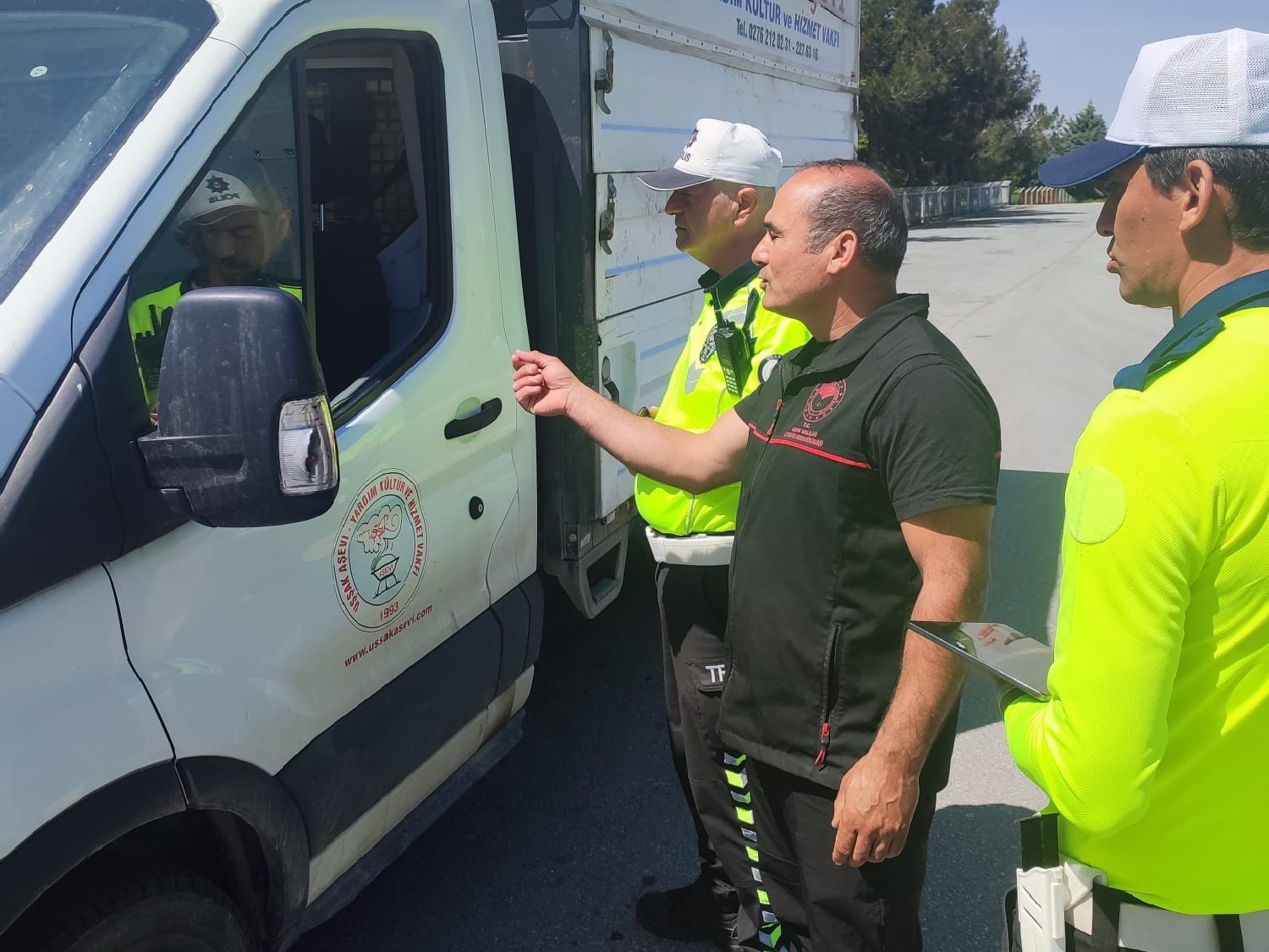 Uşak’ta kurbanlık sevkiyatlarına sıkı denetim devam ediyor