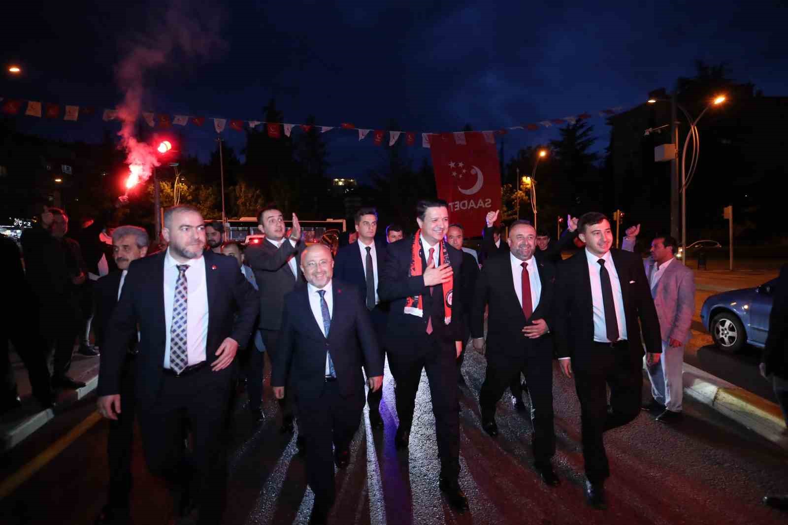 Saadet Partisi Genel Başkanı Arıkan: "Yaşanabilir bir T&uuml;rkiye&rsquo;yi, yeniden b&uuml;y&uuml;k T&uuml;rkiye&rsquo;yi ve adil bir d&uuml;nyayı bizler kuracağız"
