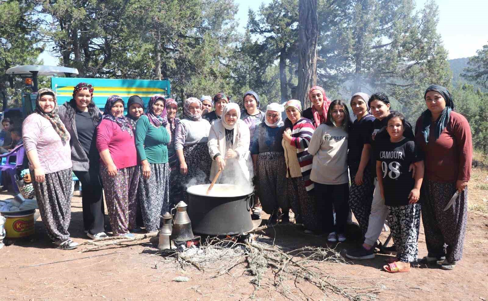 Milletvekili Ün: "Anneler, bir milletin vicdanını ve geleceğini inşa eder"