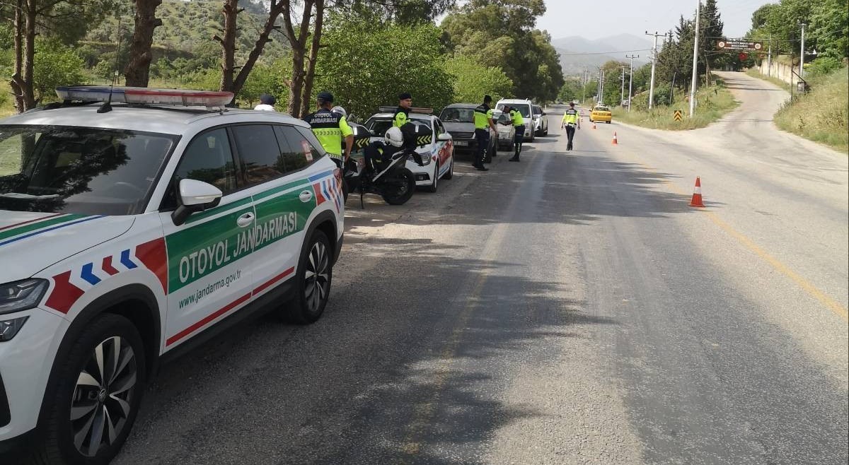 Kural tanımaz 19 sürücü cezadan kaçamadı