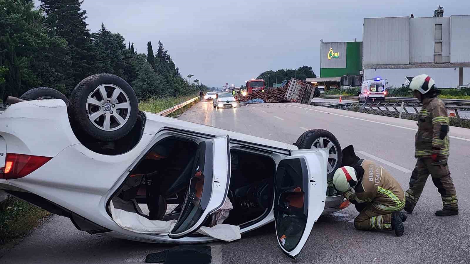 Bursa&rsquo;da trafik kazası: 3 yaralı
