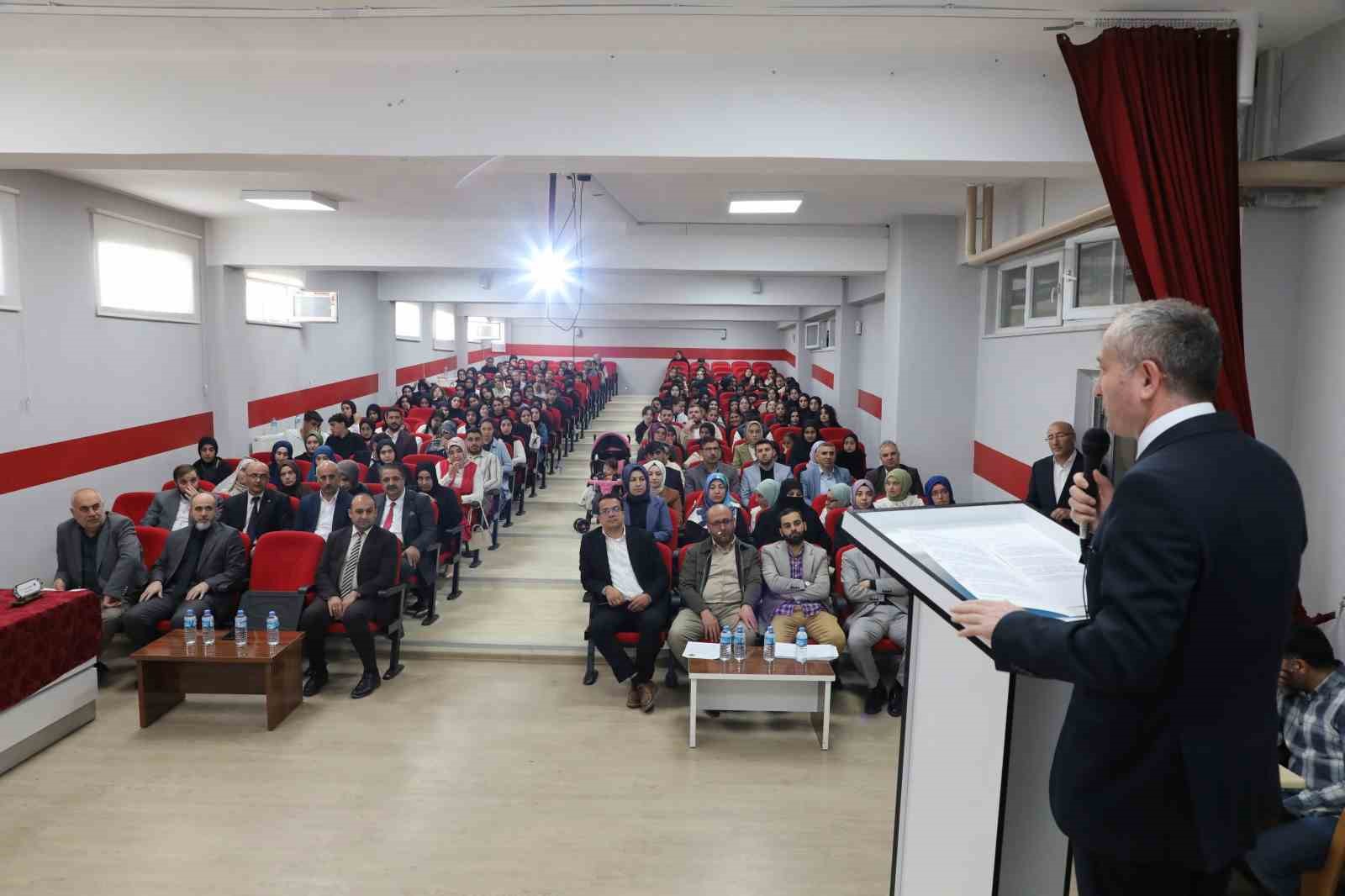 Ağrı’da Arapça Bilgi ve Etkinlik Yarışmaları il finali gerçekleştirildi