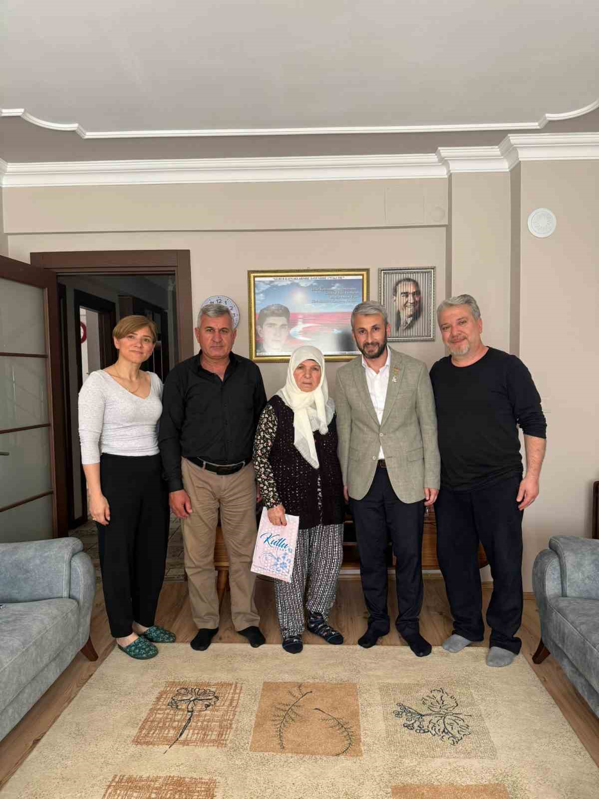 Şehit annelerine anlamlı zziyaret
