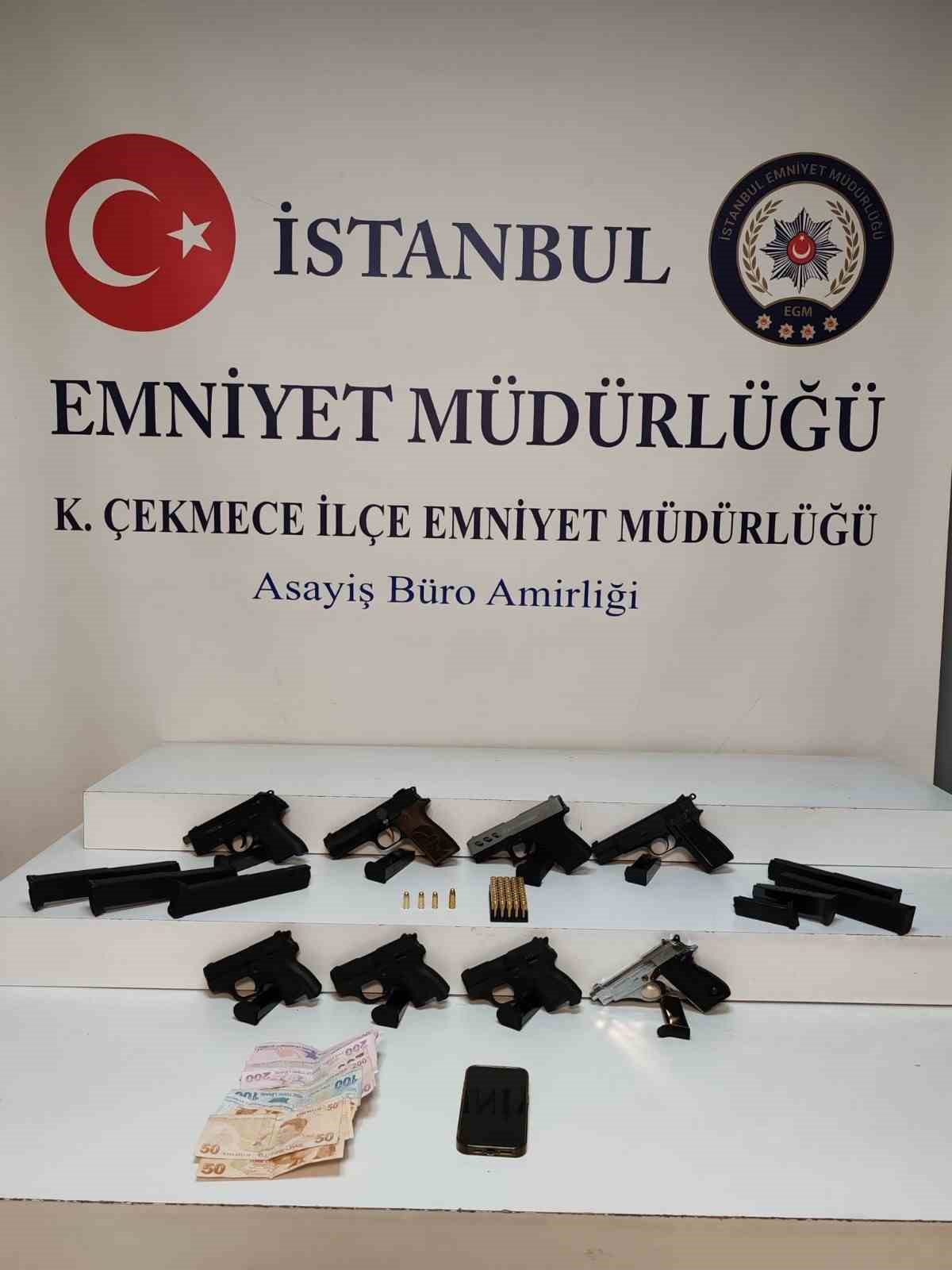 K&uuml;&ccedil;&uuml;k&ccedil;ekmece&rsquo;de silah ticareti yapan ş&uuml;pheli Bağcılar&rsquo;da yakalandı
