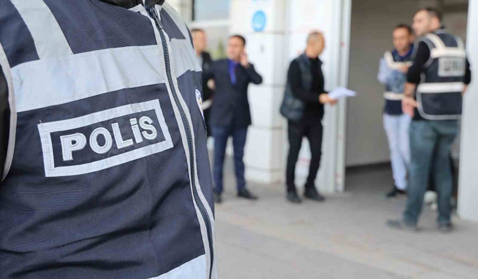 Aksaray’da uyuşturucuyla yakalanan 3 kişi tutuklandı