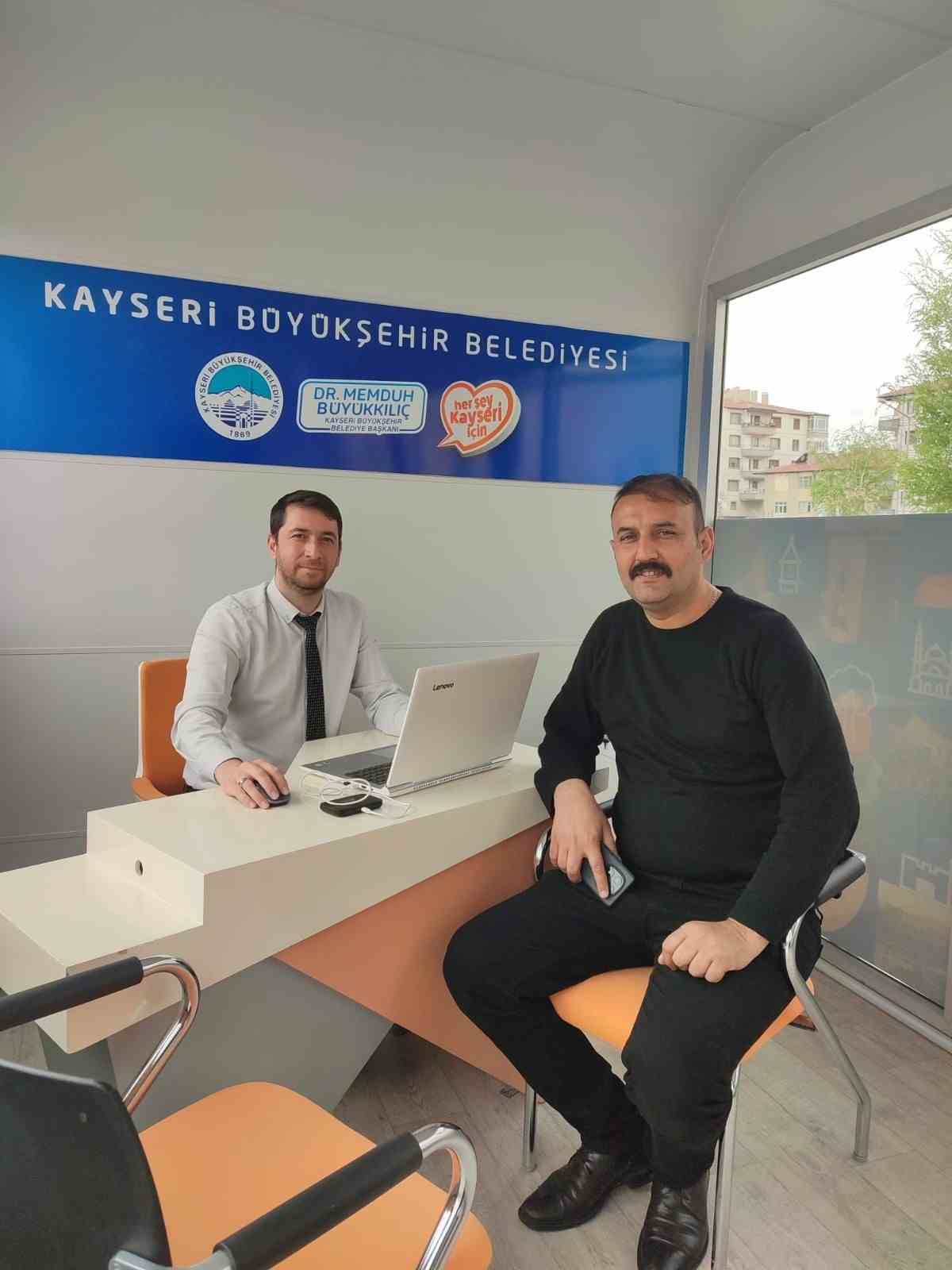 Kayseri B&uuml;y&uuml;kşehir, Mobil Beyaz Masa ile vatandaşla i&ccedil; i&ccedil;e
