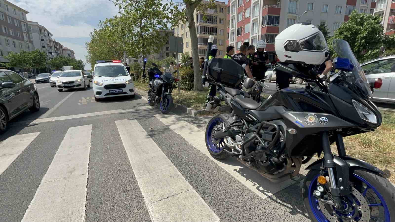 Yaya ge&ccedil;idinde kendisini uyaran yayayı d&ouml;vd&uuml;
