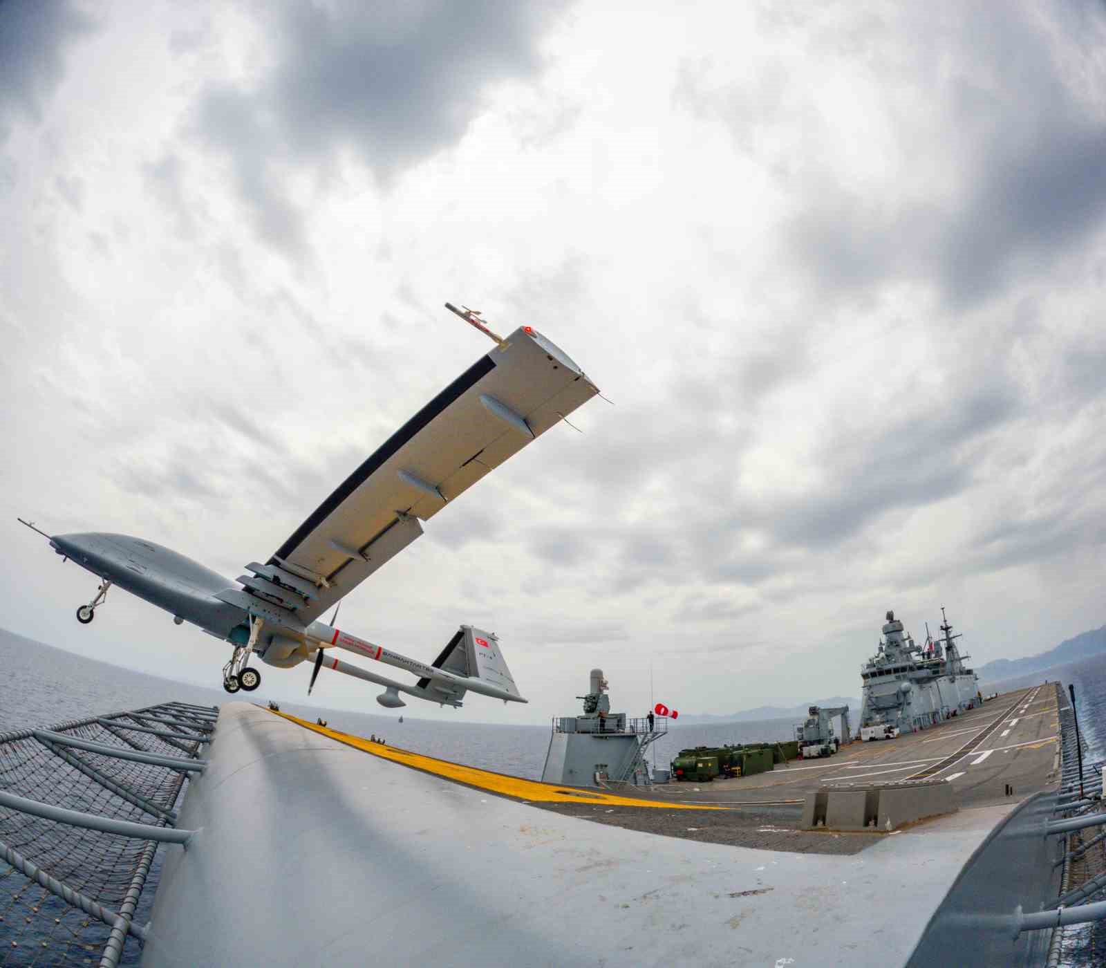 Deniz Kuvvetleri Komutanlığı’nın ‘Denizkurdu-2025’ tatbikatı hazırlık uçuşları başarıyla sürüyor