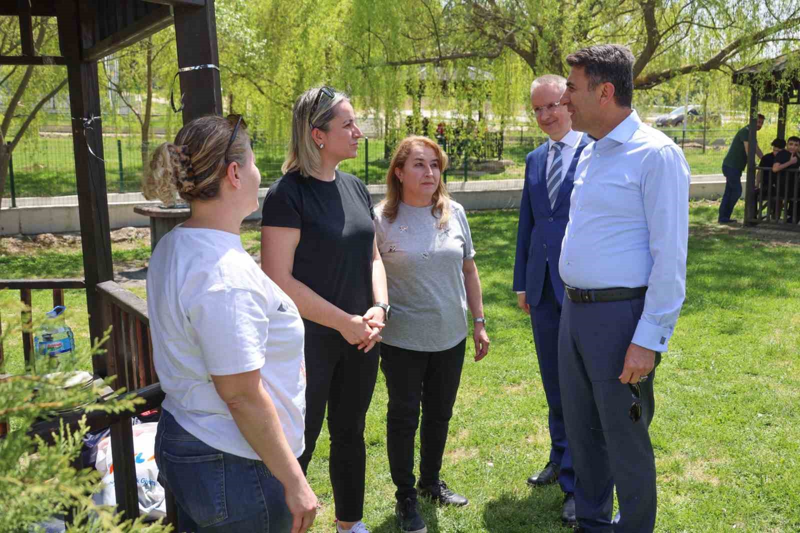 Bilecik Valisi Aygöl’den YKS öncesi öğrencilere moral