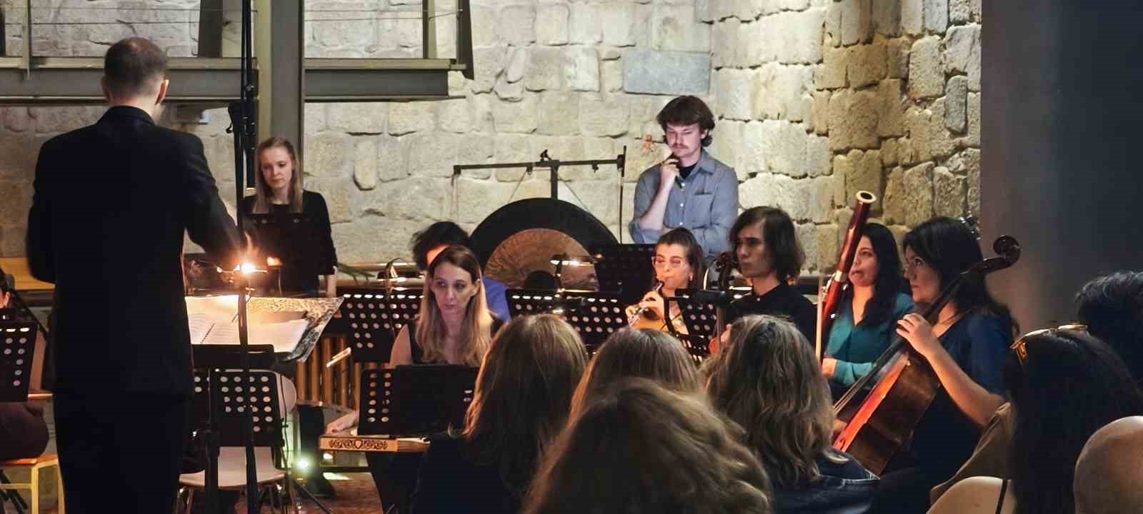 Anadolu Üniversitesi’nin aldığı Erasmus Projesinde bestelenen 7 eser Porto’da seslendirildi