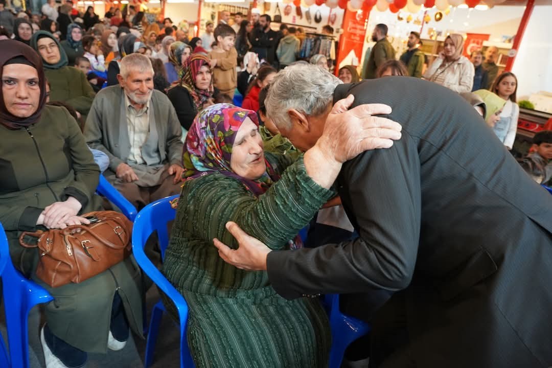 Başkan Hallaç’tan Anneler Günü mesajı