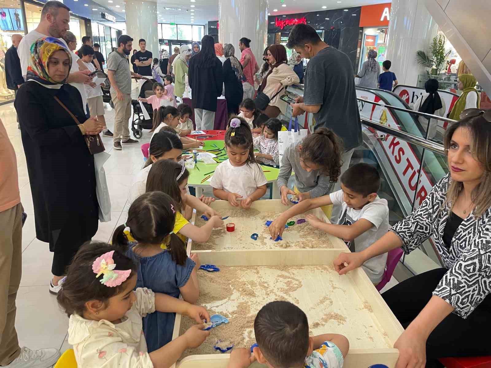 Mardian Mall’da Anneler Günü çeşitli etkinliklerle kutlandı