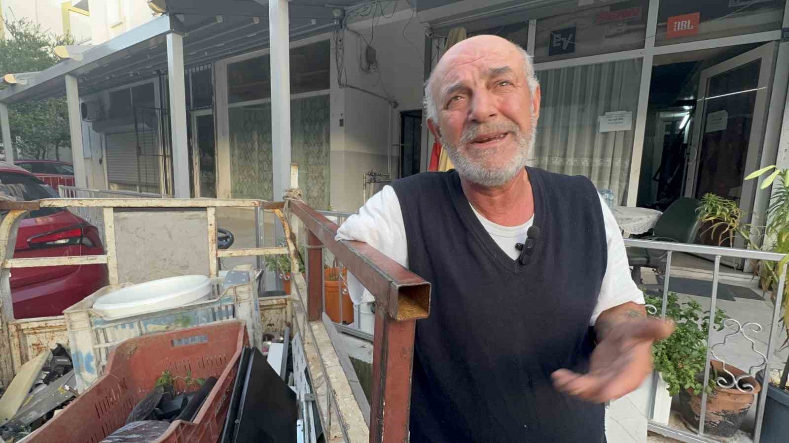 Marmaris’te engelli vatandaştan belediyeye tepki: "Ekmek kazanmak istiyorum ama yer vermiyorlar"