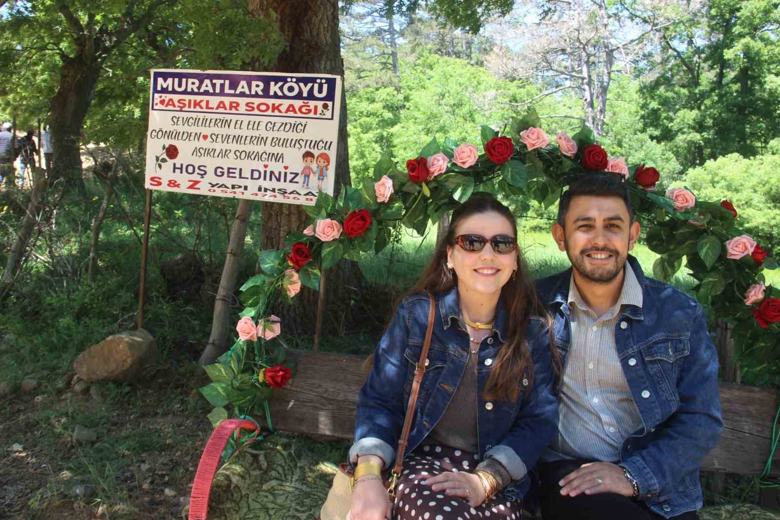 Aşıklar Sokağı&rsquo;nda gen&ccedil;ler kısmetini aradı
