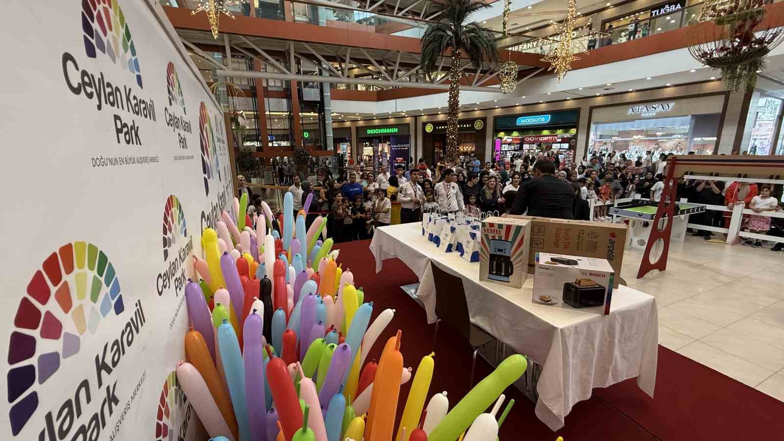 Ceylan Karavil AVM, Anneler G&uuml;n&uuml;&rsquo;n&uuml;n d&uuml;zenlediği etkinliklerle kutladı
