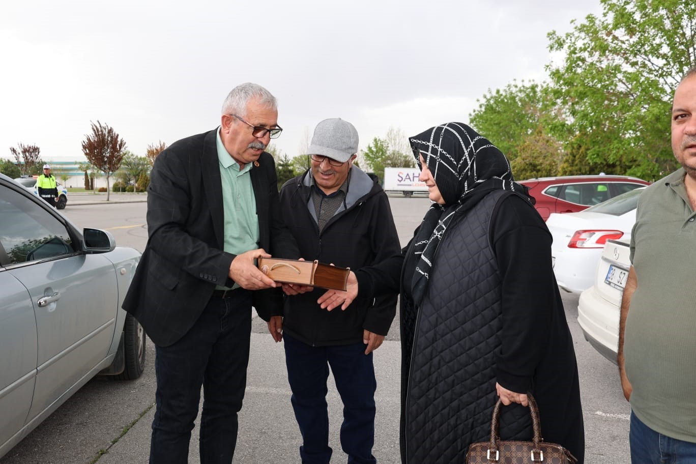 Başkan Metin şehit annelerini unutmadı
