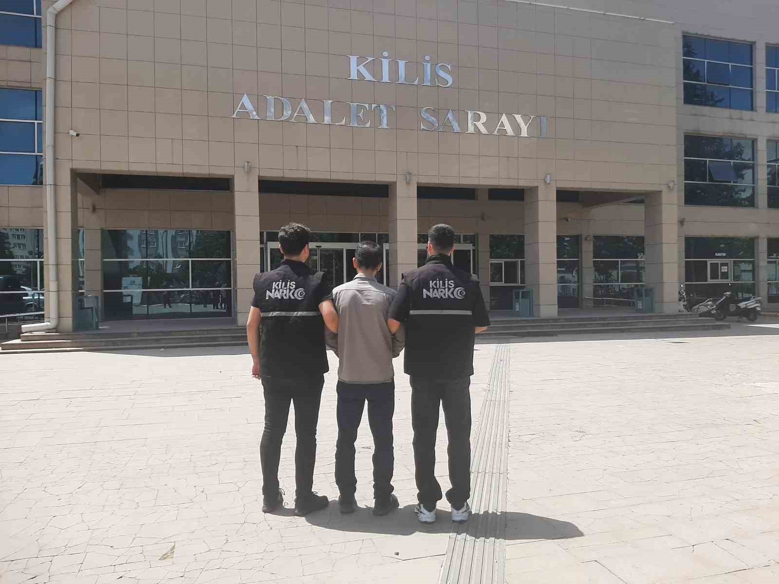 Kilis’te 57 kilo esrar ele geçirildi: 2 şahıs tutuklandı
