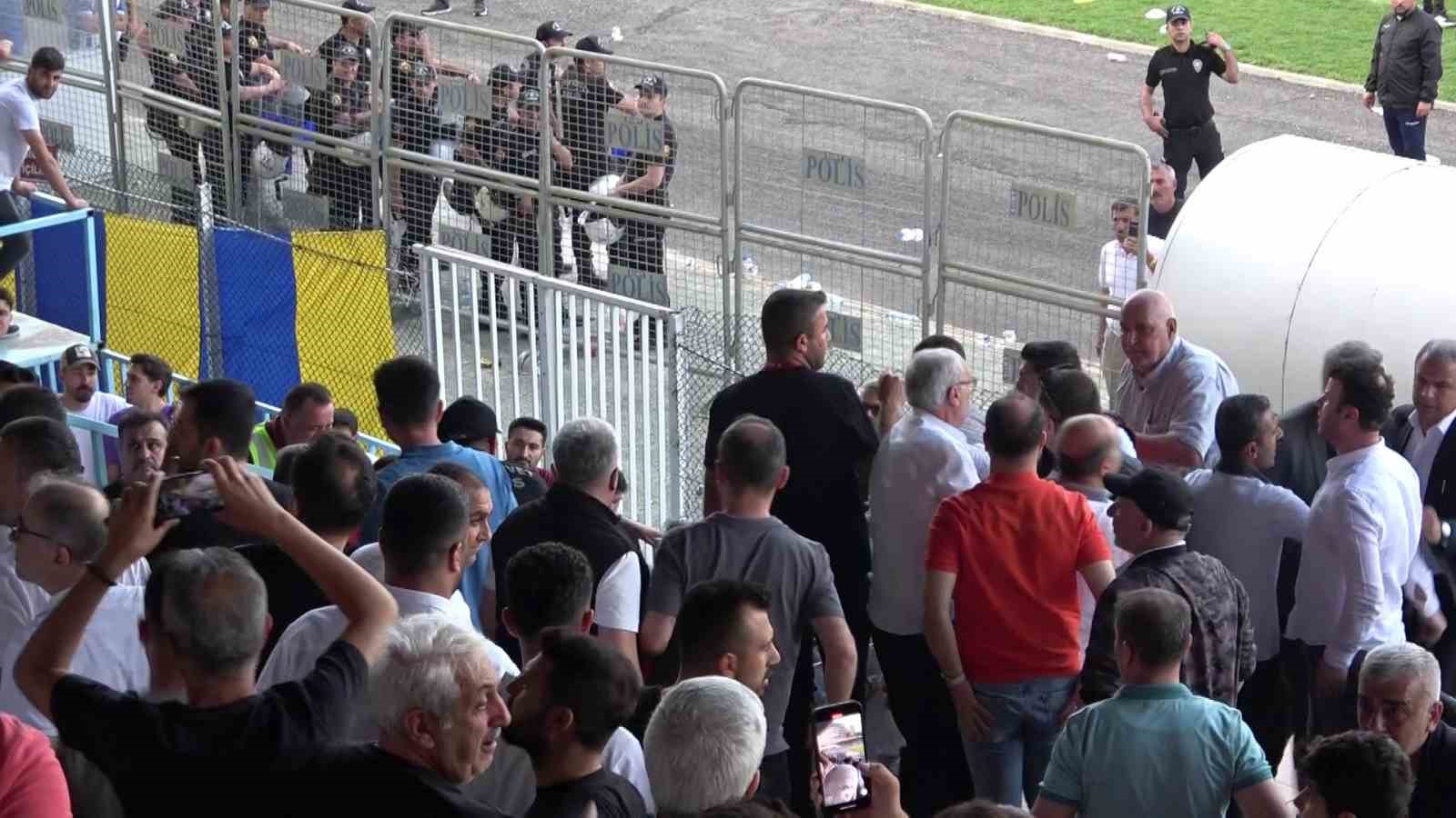 Siirt&rsquo;te olaylı ma&ccedil;
