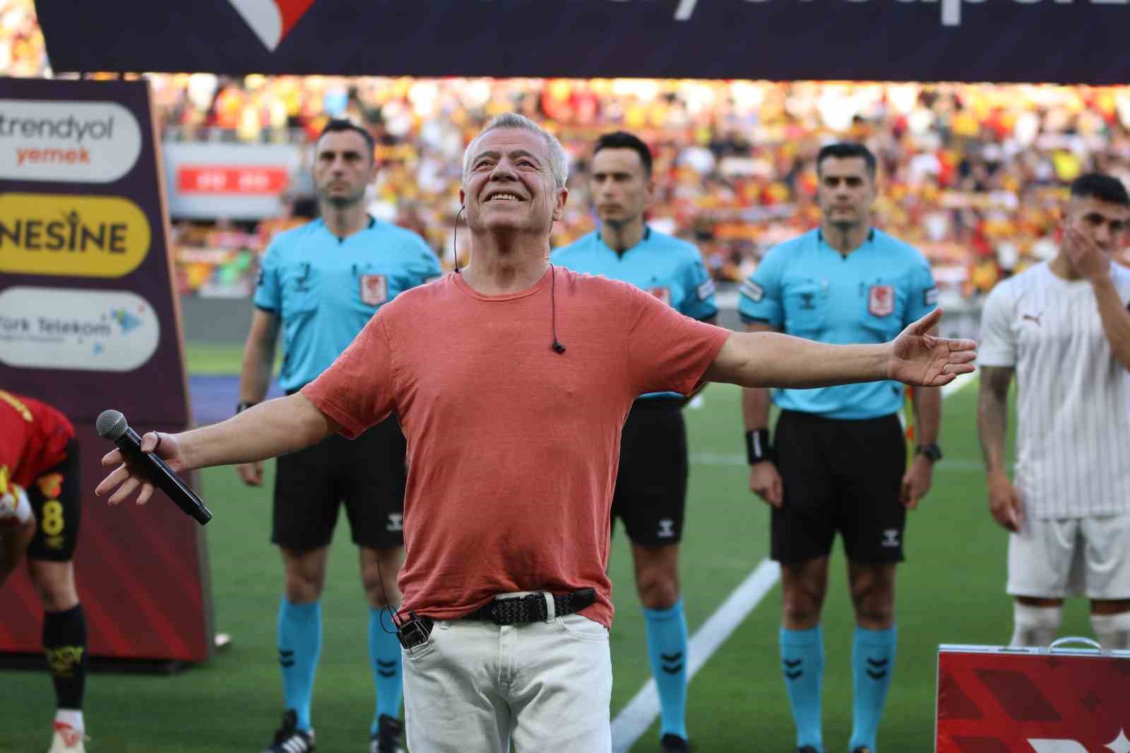 Trendyol Süper Lig: Göztepe: 1 - Atakaş Hatayspor: 1 (İlk yarı)