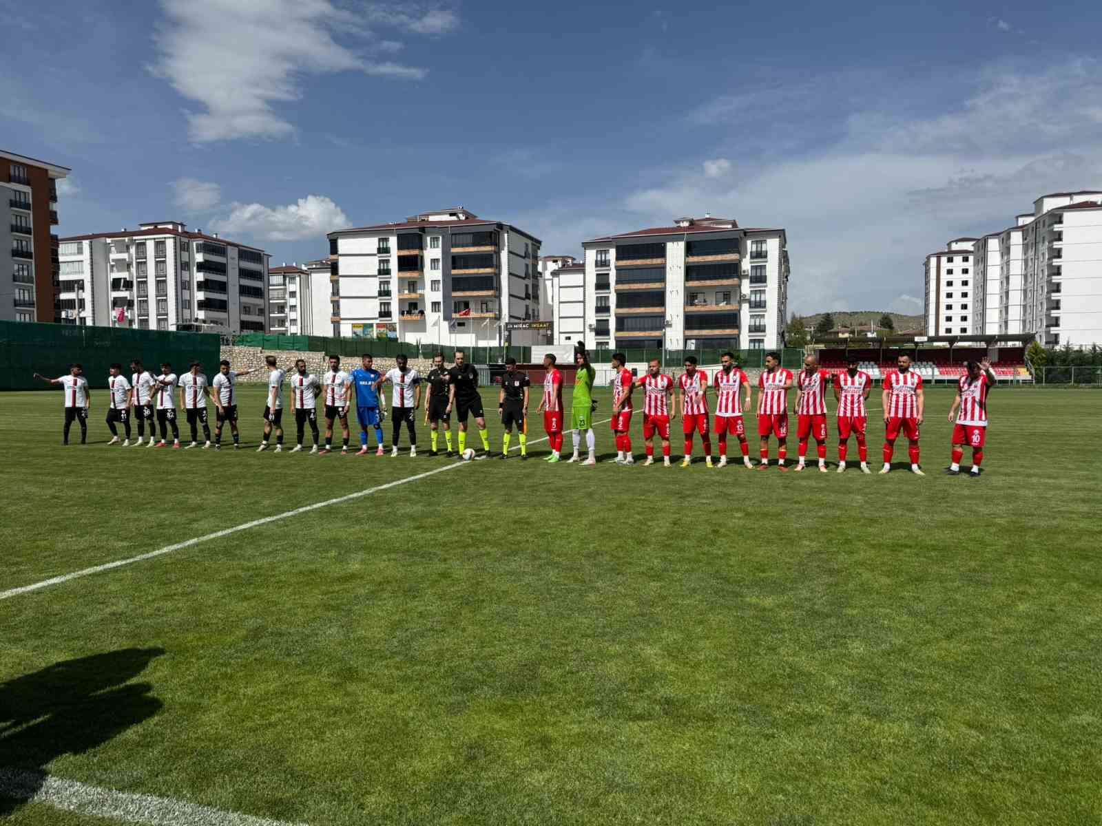 Elazığ’da Siverek Belediyespor penaltılarla turladı