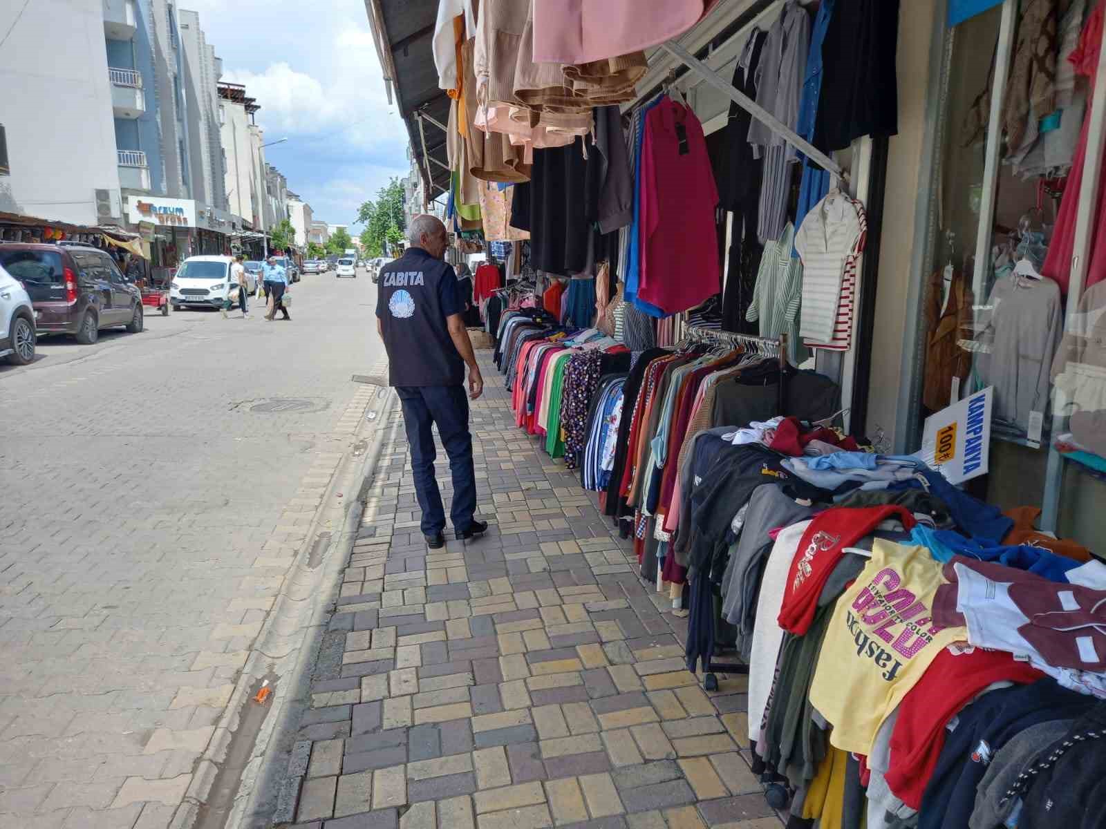 Kahta Belediyesi&rsquo;nden kaldırım işgallerine karşı sıkı denetim
