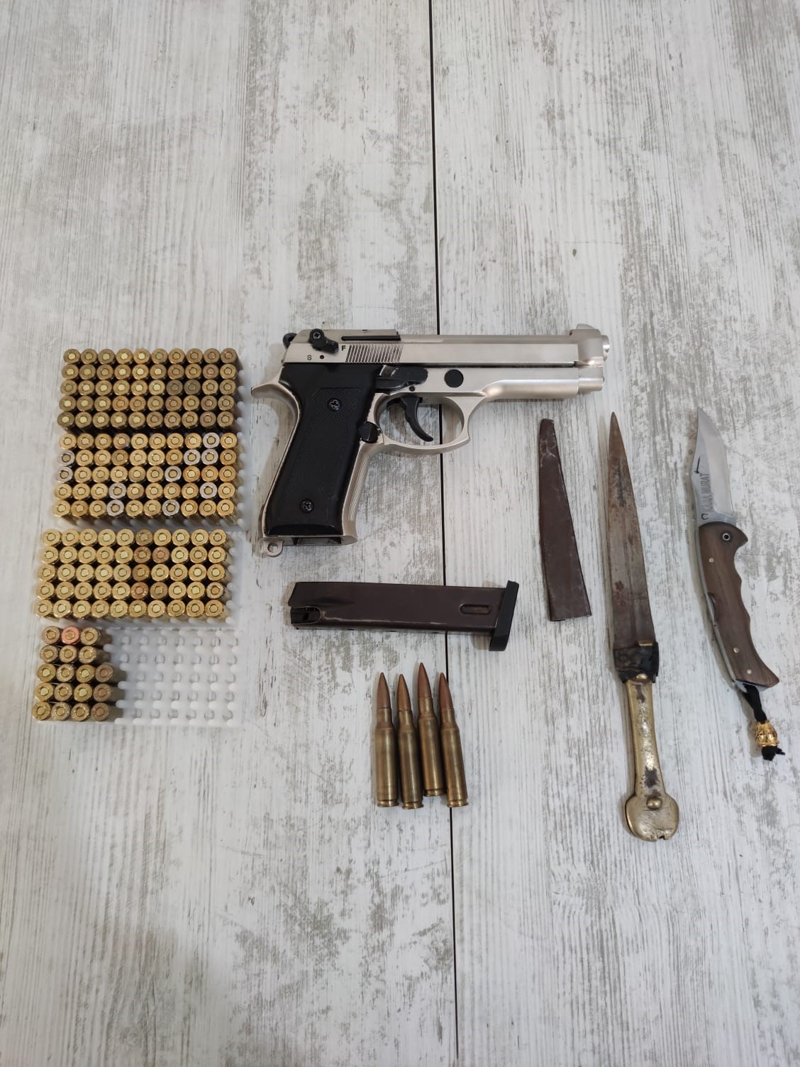 Adana merkezli 23 ilde silah ka&ccedil;ak&ccedil;ılığı operasyonu: 21 tutuklama
