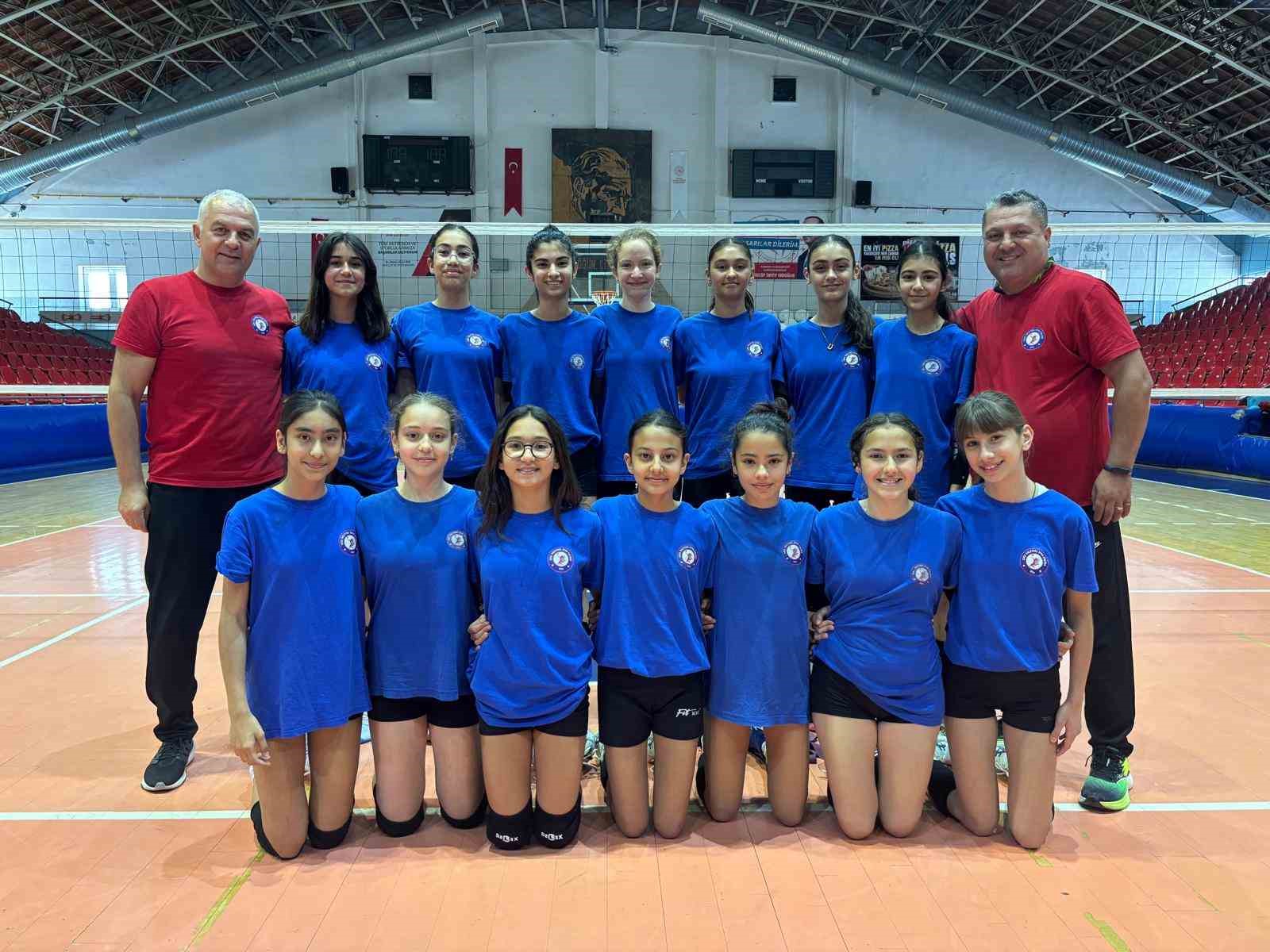 Söke Voleybol Takımı Midi Kızlar’da Türkiye Finallerine yükseldi