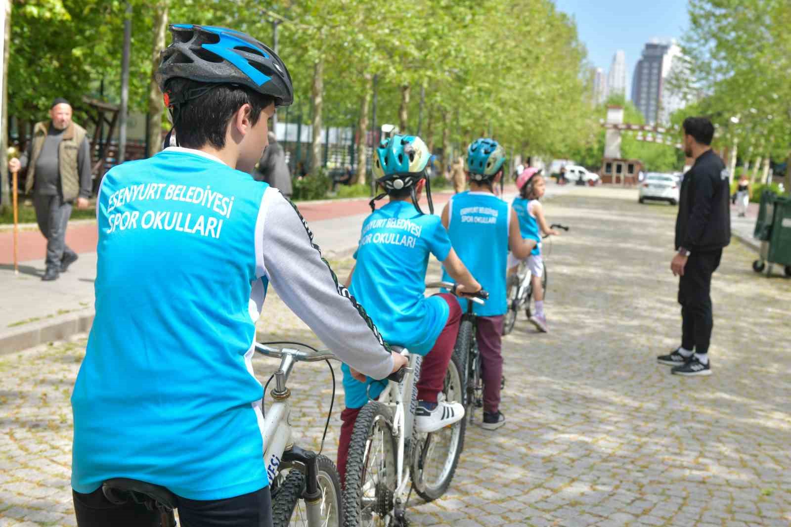 Esenyurt&rsquo;ta &ccedil;ocuklara &uuml;cretsiz bisiklet kursu
