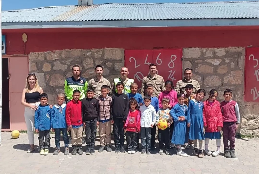 Diyadin’de öğrencilere güvenlik semineri