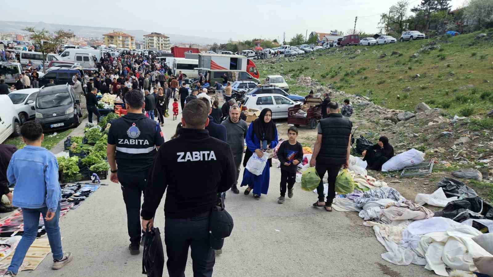 Zabıtadan Bitpazarı’na sıkı denetim