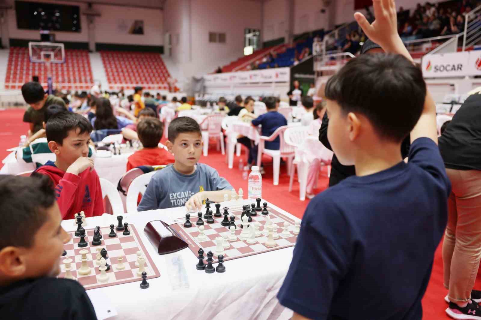 Aliağa’da Kyme Satranç Turnuvası düzenlendi