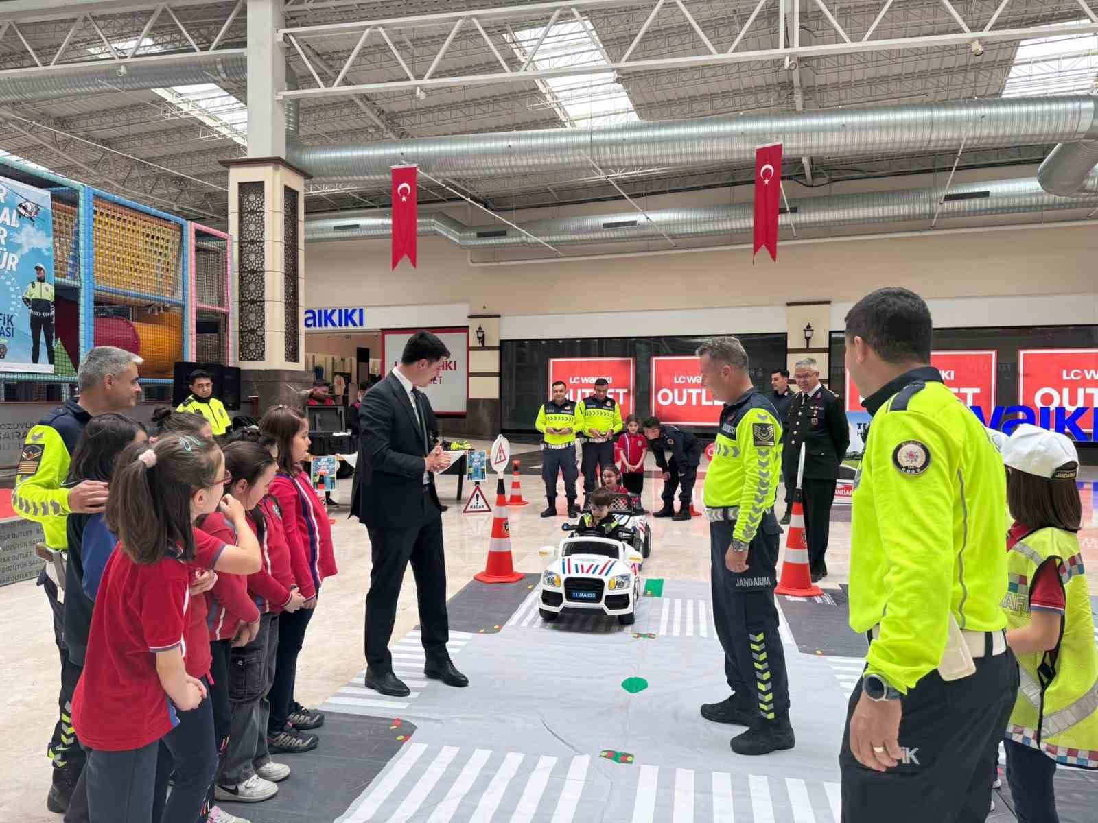 Kaymakam Kahraman trafik bilincine dikkat &ccedil;ekti
